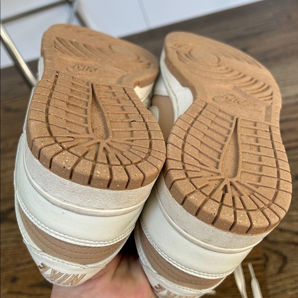 Nike Dunk Low Sneakers - Picture 12 of 15